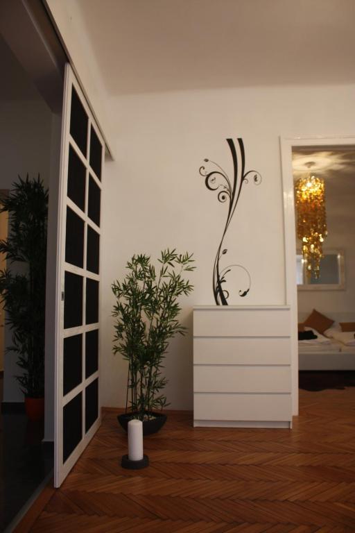Design Schönbrunn Apartment *